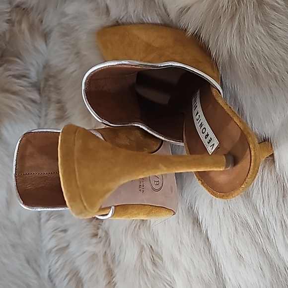 Veronica Beard Heeled Mules in Saffron/GoldenTrimmed with Metallic Silver Sz.35 - Picture 4 of 11